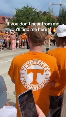 Almost time!!! 🏈 🍊 #tennesseefootball #vols #knoxville #fyp 