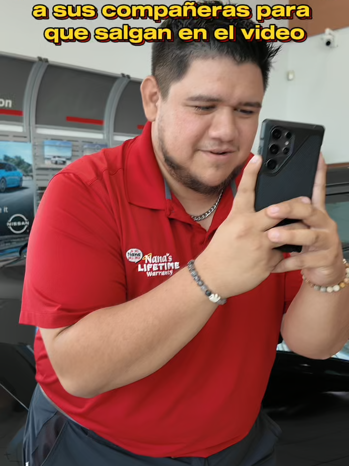 ¡Vamos equipo! 💪🎥 ¡Es hora de crear algo épico juntos! ORALE! 📞 956-431-0911 | 📍2547 North Expy #77/83, Brownsville, TX 78520 👍🏼 Donde También Hablamos Ingles #orale #damechanza #rgv #stx