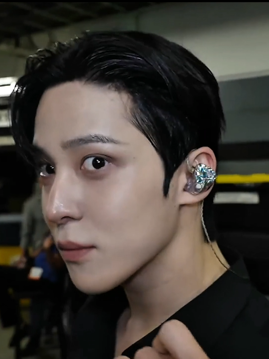 #YUNHO sometimes you just gotta say damn and move on (NEVER) || #ateez #atiny #foryou #jeongyunho 