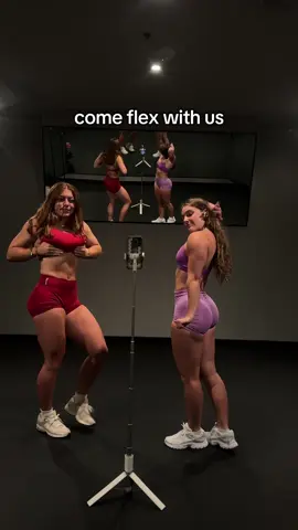 watch a different person each time #gym #pushday #gymgirl #pump #GymTok 