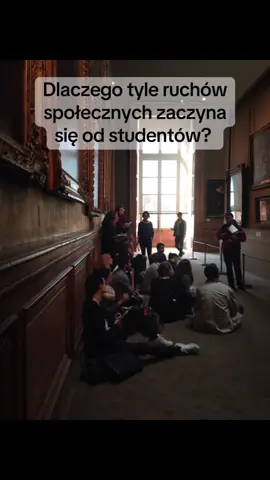 Dlaczego tyle ruchów społecznych zaczyna się od studentów?  Umasowienie edukacji daje efekt podwójny. Z jednej strony gromadzi razem wielkie masy uczniów lub studentów, z natury młodości gotowych do wspólnej mobilizacji i aktywności kolektywnej. Nie bez powodu wiele ważnych ruchów społecznych koncentrowało się na uniwersytetach.  Wystarczy wspomnieć paryską „wiosnę barykad