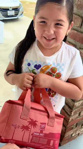 I gave her ANOTHER chance , let’s see if she ate all her lunch 😋✨ #backtoschool #schoollunch #schoollunchideas #momlife #foodreview 