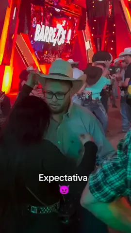 Temperou Temperou e se lascou kkkkkkk #explorar #barretao #festadopeaobarretos #barretos2025 