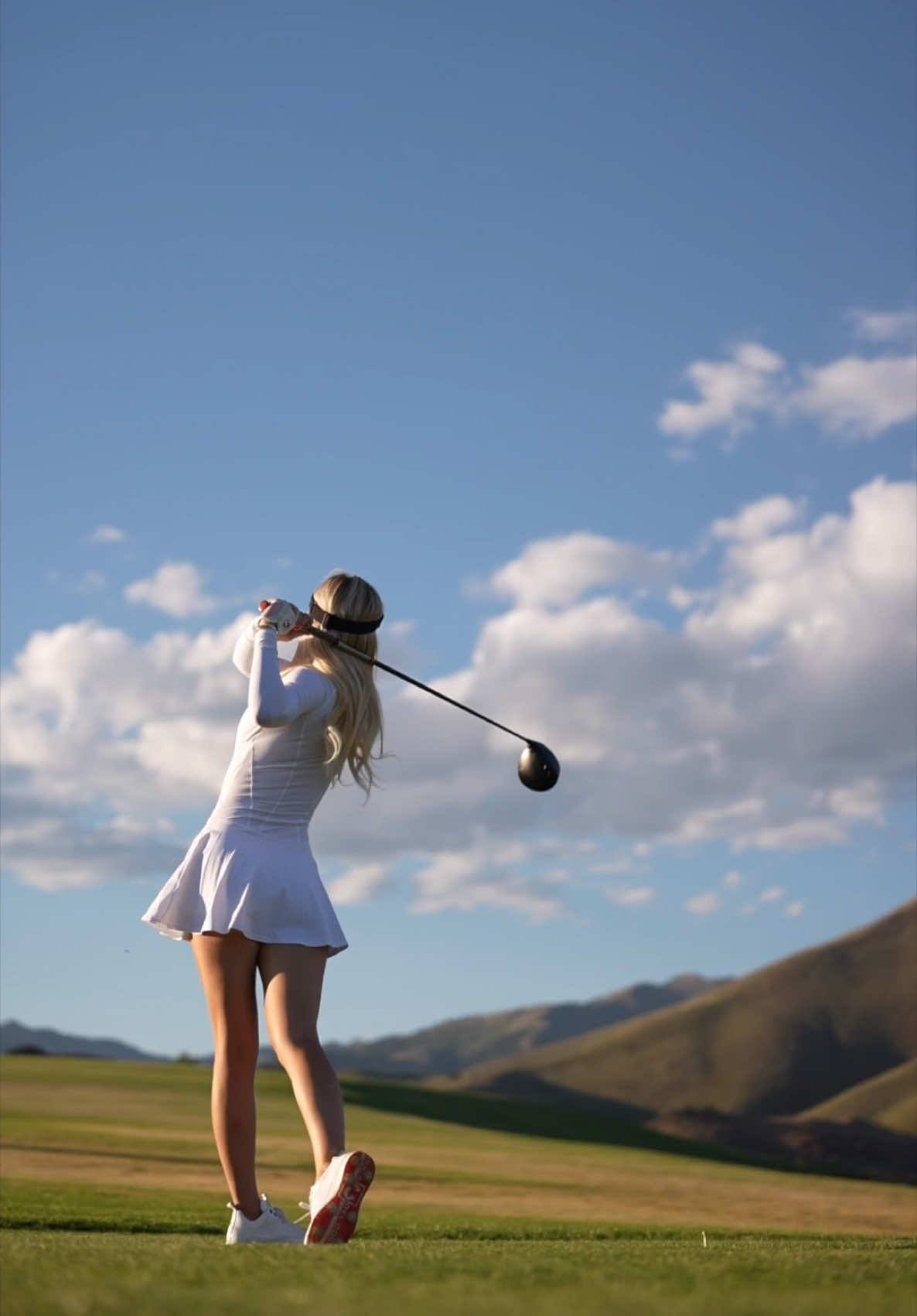 Golfing in the clouds! Sun valley Idaho white clouds golf course #sunvalley #golfgirl #golfswing 