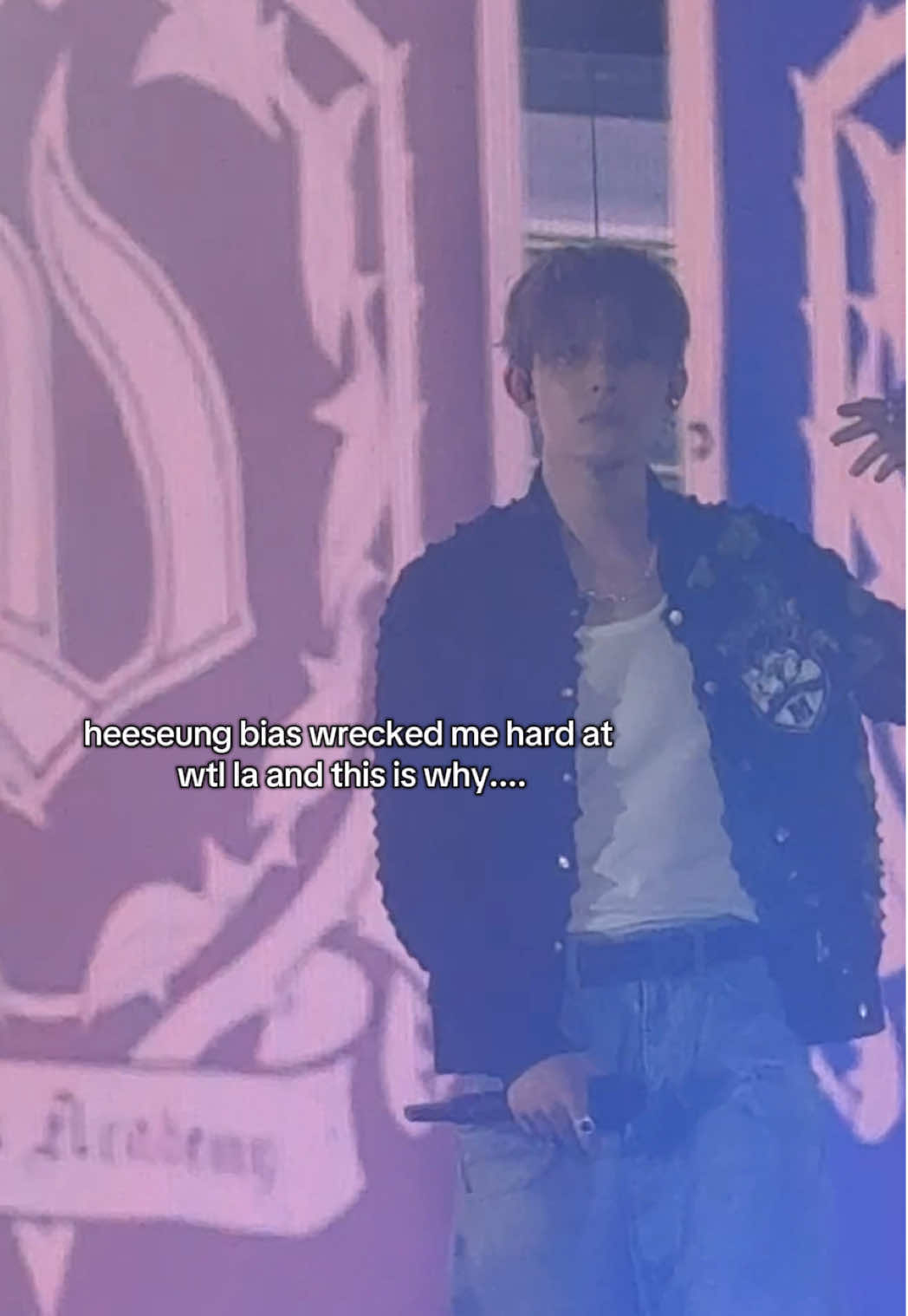 folded for heeseung 🧎🏻‍♀️ like why were the stares so intense #enhypen #enhypenconcert #leeheeseung #heeseung #heeseungedit 