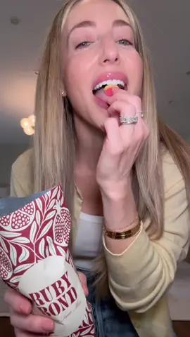 The texture, the sour-sweet ratio, the flavors…I’m obsessed! You guys need to try it today and let me know what you think!  #rubybond #candy #tastetest 