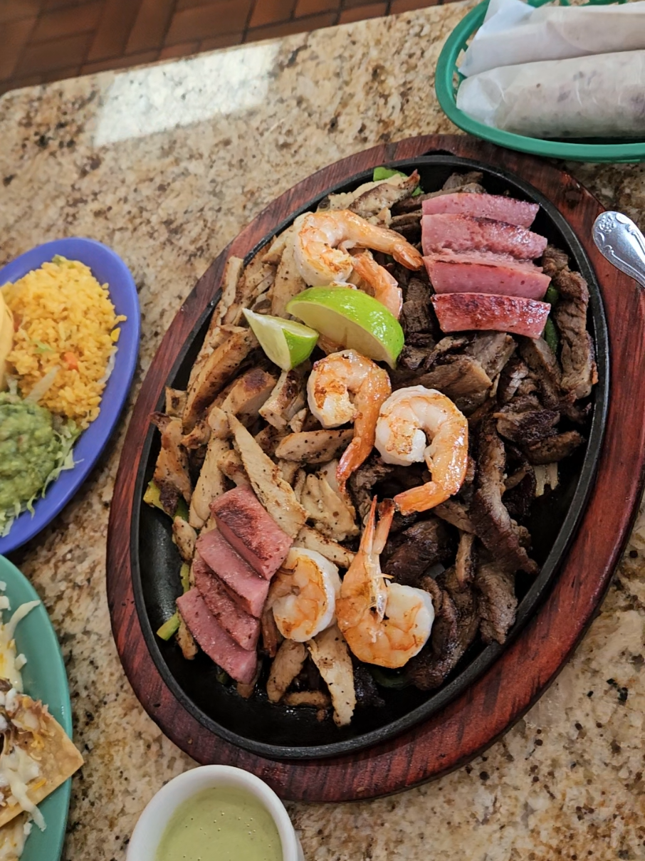 POR ESO TRABAJO Y ME DOY MI GUSTÓ #comida #restaurante #familia #fyp 