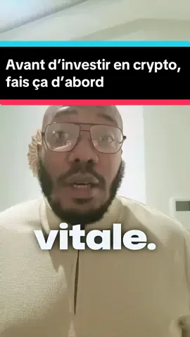 Construisez d'abord une épargne de sécurité avant d'investir en crypto Nous parlons de l'importance d'avoir une épargne de sécurité avant d'investir dans la crypto-monnaie. Nous expliquons que 90% des gens oublient cette étape cruciale, mais qu'elle est essentielle pour éviter d'investir de l'argent dont vous avez besoin pour vivre. Nous recommandons de constituer une épargne de 3 à 6 mois de charges fixes avant de vous lancer dans la crypto, afin de pouvoir investir sereinement à long terme sans être obligé de vendre vos cryptos en cas d'imprévus. #crypto #épargne #investissement