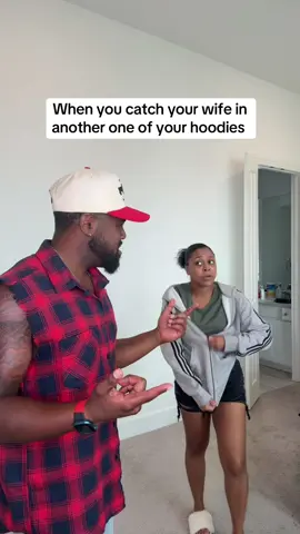 The math ain’t mathing…. #keepingitkilpatrick #couplecomedy #hoodies #girlmath 
