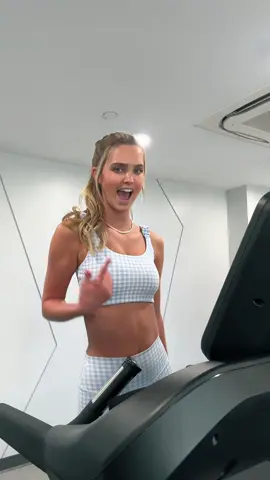 Time goes much faster when I make Tiktok‘s on the treadmill 