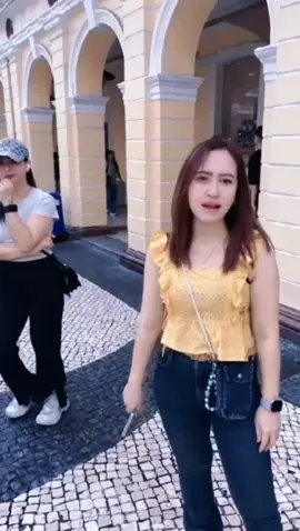 Sedang menyukai kalimat ini : 