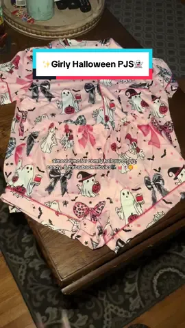 ✨fall vibes are the best🤎🍁 🎃love my cute pink halloween themed PJS👻 ✨🥰 #pjs #halloweentime #holidaypjs 