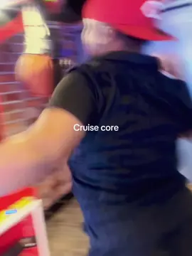 Lmaoo everyday of cruise I was drunk 😮‍💨😂 #fyp #carnivalfreedom #carnivalcruise #drinkpackage #fyppp 