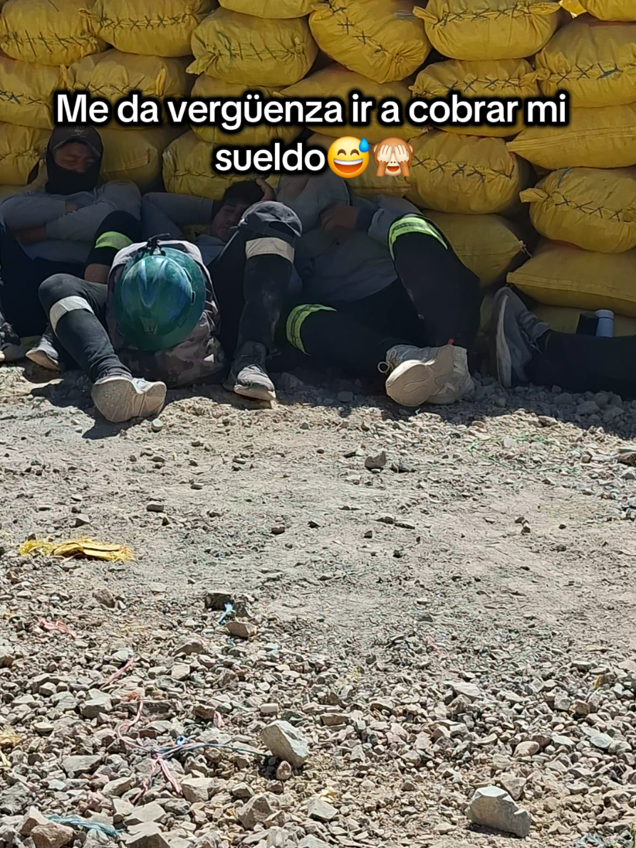 Minero no ganamos sueldo mínimo 😁 #humorminero #medaverguenza #mineros_del_perú #fypシ゚ #mineriaartesanal 