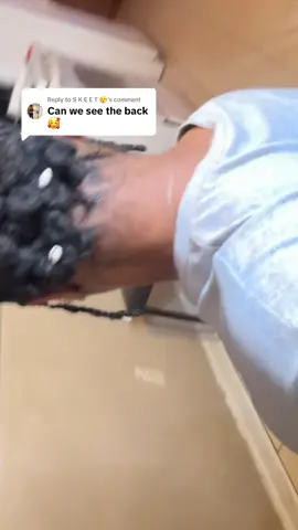 Replying to @S K E E T 😮‍💨 @NaturallyLocNificent 