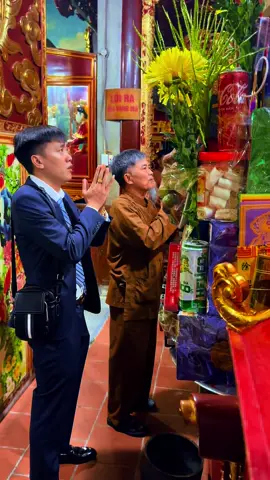 ✨ “Đi Ông 7 không cầu giàu sang, chỉ xin tâm an, duyên lành và lộc sáng. 🙏 Thành tâm cuốn, để mọi chuyện hanh thông. 🌿🔥 Ai có lòng thì ắt được Ông chứng giám #Ông7 #ThànhTâm #tranphongbat 