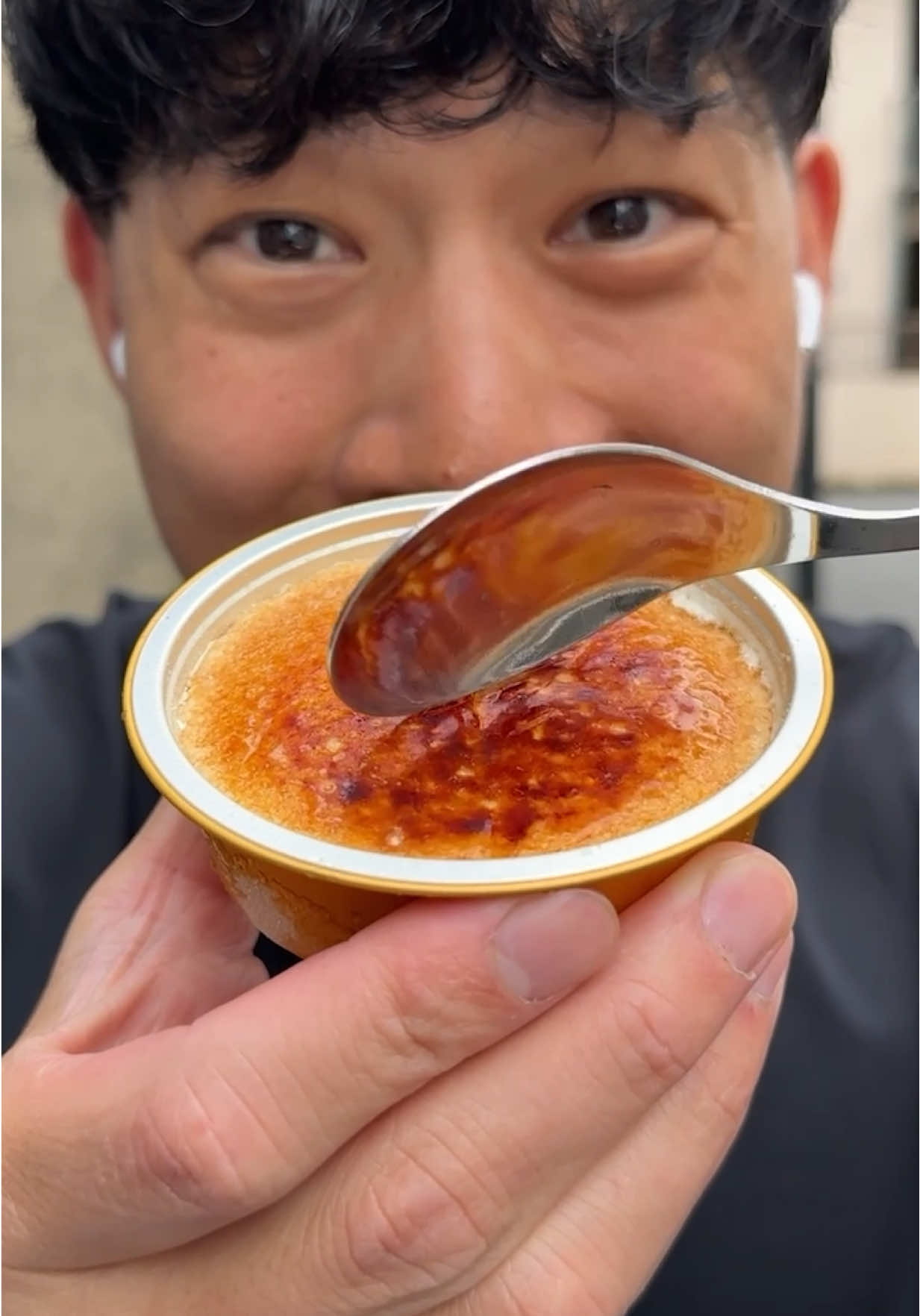 Creme Brulee Ice Cream at the Convenience Store in Japan 🇯🇵 