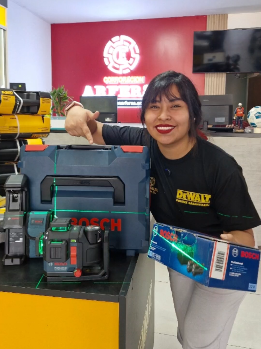 NIVEL LASER DE 360° GRADOS BOSCH🔥🤯 📲 932 414 599 📲 940 469 969 🇵🇪 Envíos a todo el Perú!!! 📍Tienda: Lima distrito S.M.P Cruce de Av Prolongación Naranjal con Av. Central . . . . . #bosch #herramienta #nivel #trabajador #paratí 