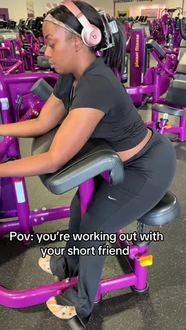 she literally had it at the highest and still had to stand up to do the work out😂 #fypシ #fy #viralvideo #viral @Yaya🫧🦂 