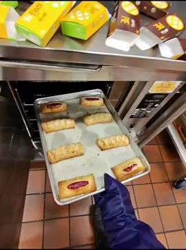 Making fresh pies customer requested at McDonald’s #mcdonalds #mcdonalds #fyp #foryoupage #viral #fypシ #work #viralvideo #viraltiktok #mcdonaldslife #fypシ゚viral #fyppppppppppppppppppppppp #trending #blowthisup #trendingvideo #mcdonaldsccsing #pies #mcdonaldspie 