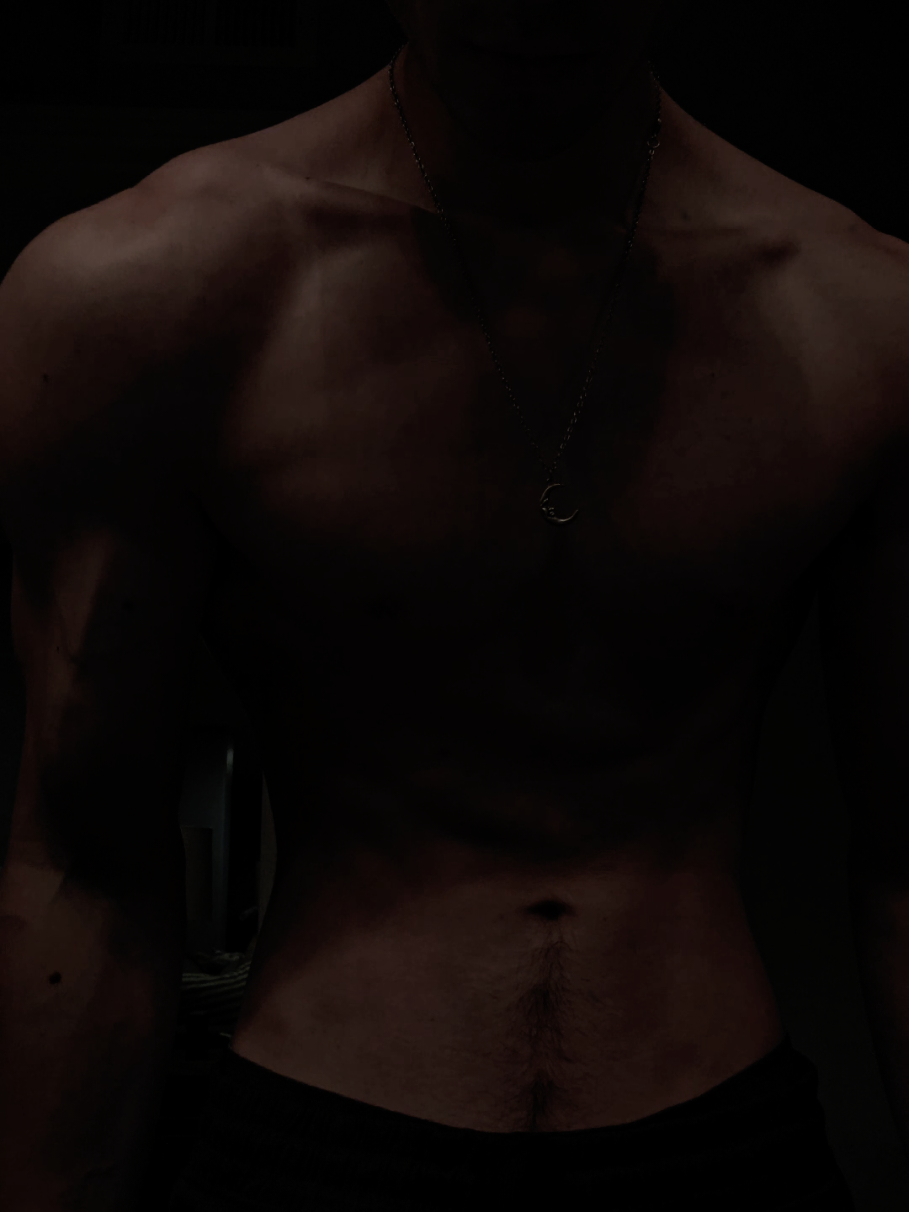 Being unemployed is so hard like there's not enough time in the day to fart around and play games :(  #gym #GymTok #physique #idontknow #aesthetic 