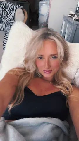 🙆🏼‍♀️ @Claire Rosinkranz the best song ever 