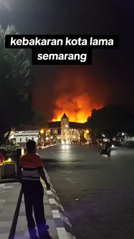 #kotalamasemarang #kebakaran #kebakarankotalamasemarang #semarang 