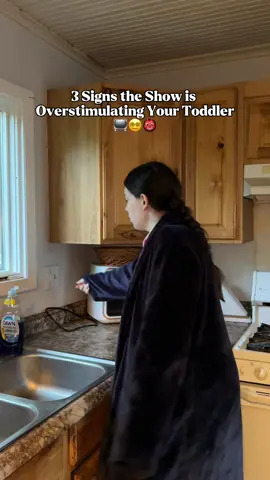 Not every meltdown is “bad behavior” 🫣 Sometimes your toddler is overstimulated!  What show makes your toddler spiral like this?   #overstimulatedtoddler #toddlermom #toddlershows #lowstimulatingshows #creatorsearchinsights  @Kyte Baby LLC @Kiehl's Since 1851 @LaRochePosayUS 