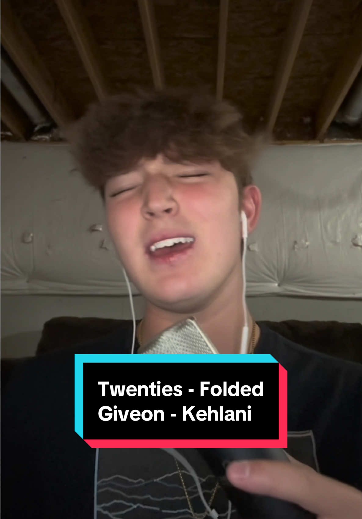 comment what other songs i should mix!🙏🏻😛 Instrumental of “Twenties” by @GIVĒON with Vocals of “Folded” by @Kehlani - #fyp #xyzbca #viral #singing #mashup 