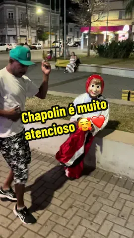 O Chapolin só esperando ele para começar o show 😂❤️ Olha ele rebolando com o o Chapolin no segundo vídeo! 🥰#trenzinhodaalegria #carretadaalegria 
