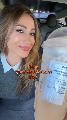 Happy PSL day!!! #psl #pumpkinspicelatte #starbucks #fyp #holiday 