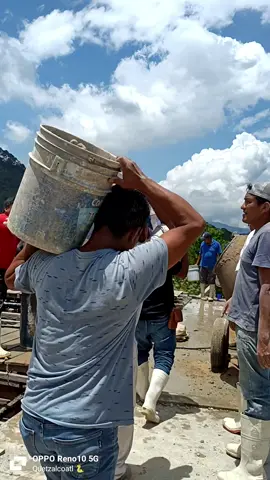 Tercera parte del colado del tanque de agua en Juquila#tanque #agua #union #colado #paratiiiiiiiiiiiiiiiiiiiiiiiiiiiiiii #pueblomagico #fuerza #juquila 