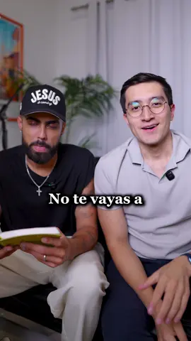 Escucha este versículo antes de irte a dormir y haz esta oración con nosotros. Dios te bendiga ❤️🙏 #god #christiantiktok #prayer #familiaconjesus #jaywheeler 