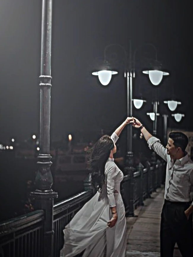 စာနာတတ်တဲ့လူကိုရှာပါ#alightmotion#edit#fyp#myanmartiktok#creatorsearchinsights 