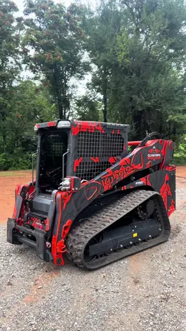 @Dirty Graphix kit on the 97-3! Came out great!#dirtygraphix #kubota #forestrymulching #forestryequipment #landclearing 
