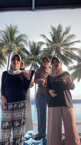 muka bantal senam amburadul