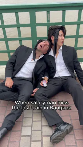 We missed the last train 🚇 🇹🇭 in Bangkok พวกเราตกรถไฟฟ้าขบวนสุดท้ายในกรุงเทพฯ 😩@ryotainthailand🇯🇵🇹🇭 #bangkok 