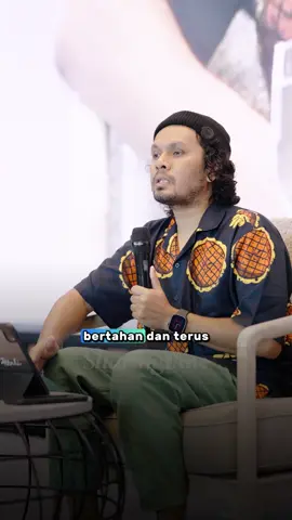 Sabar itu bukan diam tanpa rasa. Menangis, marah, atau merintih itu wajar❤️‍🩹 〰️〰️〰️〰️〰️〰️〰️〰️〰️〰️〰️〰️〰️〰️〰️ Jadwal sharing time Ust. @Hanan Attaki insyaallah: 31 Agustus: LAMPUNG 5 September: DENPASAR 7 September: KARAWANG 21 September: LOMBOK 27-29 September: BANJARMASIN 18-19 Oktober: BENGKULU 26 Oktober: PALANGKARAYA 23 November: PALEMBANG 7 Desember: MAKASSAR 14 Desember: SAMARINDA Cara daftarnya di website ➡️ sharingtimeuha.com 😊 #sharingtime #hananattaki #ayahamanah #makassar #padang         