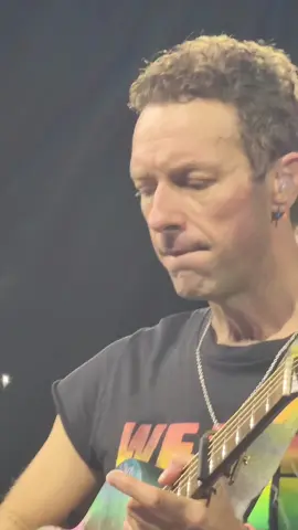 sparks live always hits different, chris martin's facial expressions today up close. ... sparks (dakota's versión) by coldplay #foryou #coldplay #sparks 