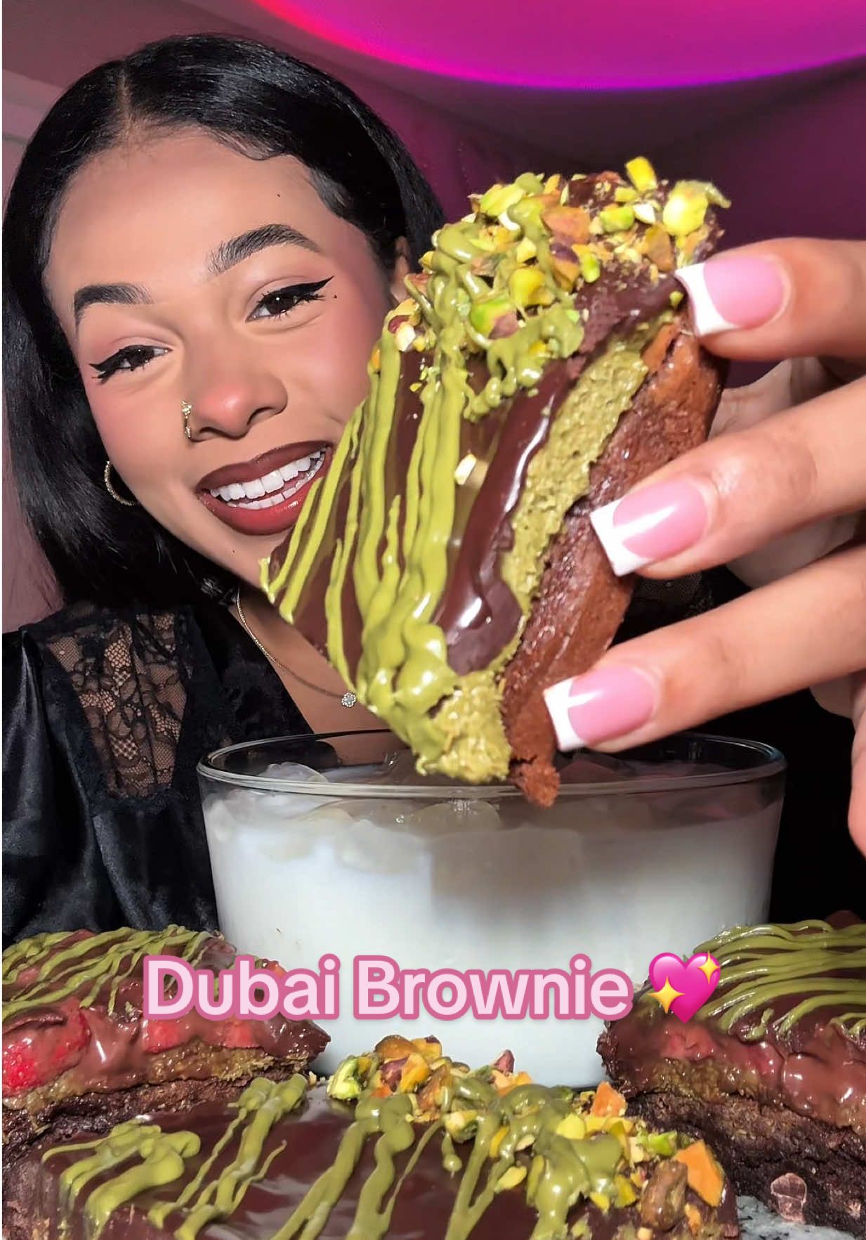 Yall I have a recipe I need to edit but I’ll try to get it up tonight! These were soooo so good! Definitely make these at home! BUT I LOVE YALLLL SOOO SOOOO MUCH HAVE A BLESSED NIGHT GOD LOVES US!!!💖💖💖💖💖💖💖💖💖💖💖🍀🍀🍀🍀🍀🍀🍀🍀🍀🍀🍀🍀🍀🍀🍀🍀 #foryoupage #mukbang #viral #dubai #dessert 