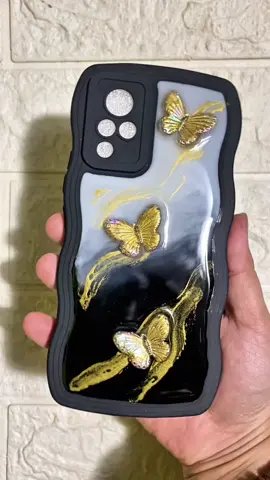 Jangan bilang-bilang kalo ngerjain ini pake jari #caseresin #artresin #caseaesthetic #case3d #casekupukupu 