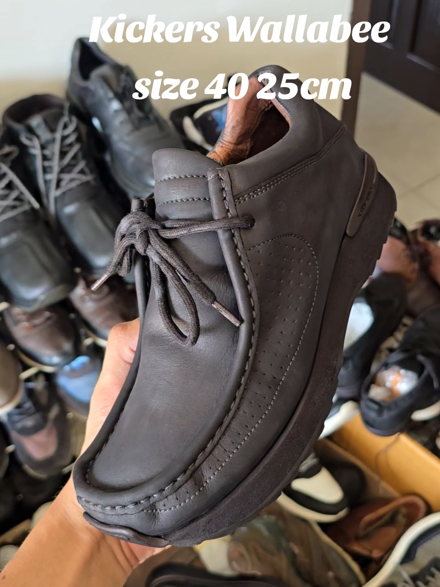 kickers wallabee full kulit! cara beli *screenshoot barangnya terus tanyakan melalui kirim pesan ke tiktok saya! * wajib follow * wajib baca profile! disini no COD jangan tanya harga di komentar #bally  #sepatu  #sneakers  #boots #fashion 