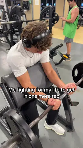 He serious too 😭#gym #foryou #gymhumor #jokes #GymTok 