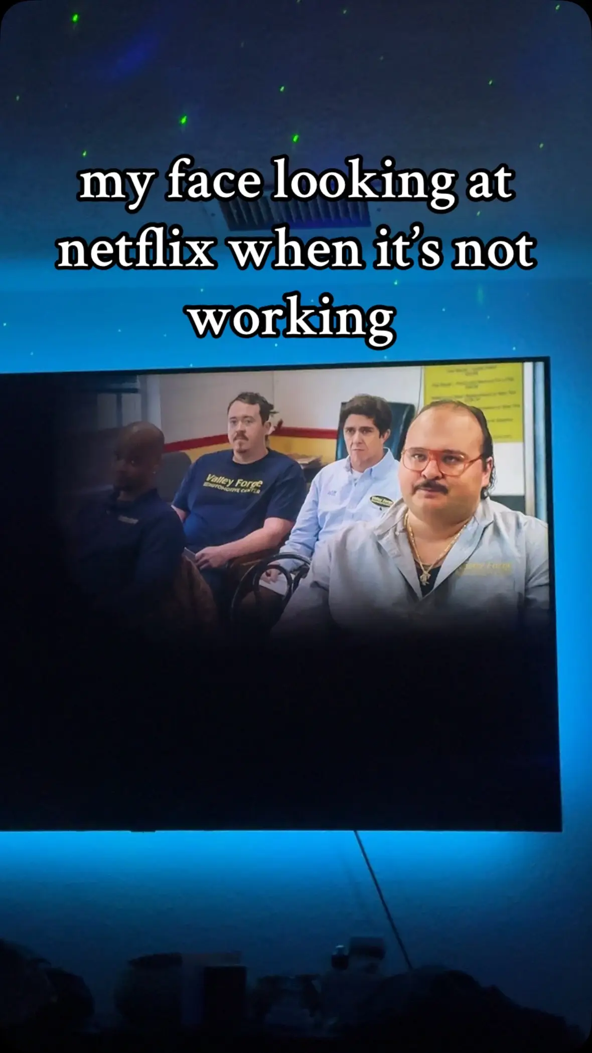 c’mon now. stream baby stream #netflix #netflixdown #stream #fyp