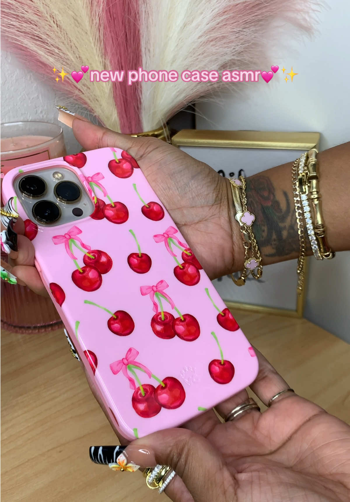 Velvet Cavier phone cases are so TEA!!! Worth every penny too 🍒🤳🏽 #velvetcaviar #phonecase #asmr #tiktokshopcreatorpicks #tiktokshoplabordaysale 
