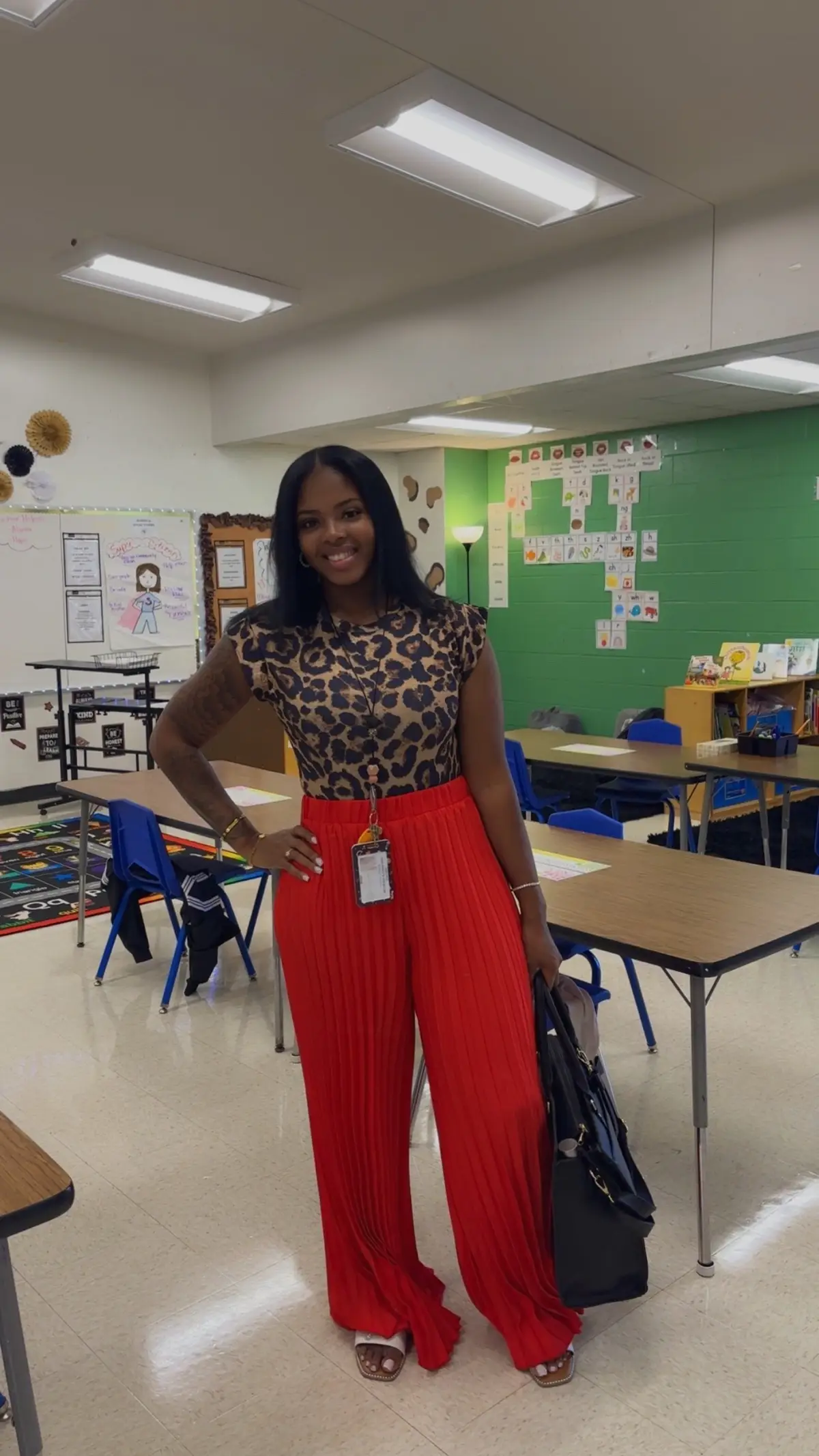 Educated, employed, and still sitting criss cross applesauce 😂😩🍎✏️👩🏽‍🏫  #Year10🙌🏽✨ #firstdayofschool  #teachersoftiktok 
