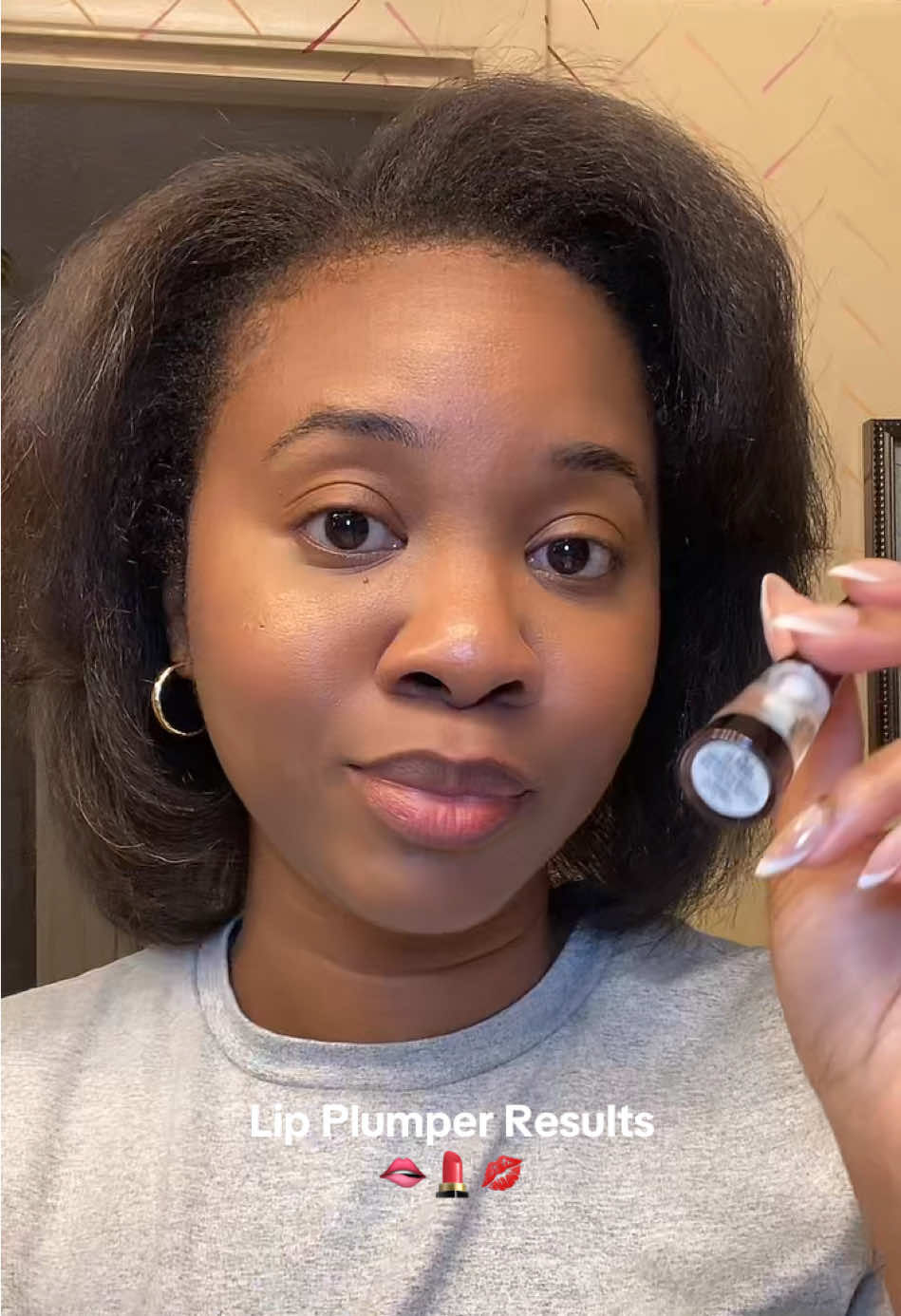 Lip plumper results are in! 🫦 What are your thoughts? Have you used this one before?  #lipplumper #lipplumpergloss #lipplumperresults #fakelips #reallips 