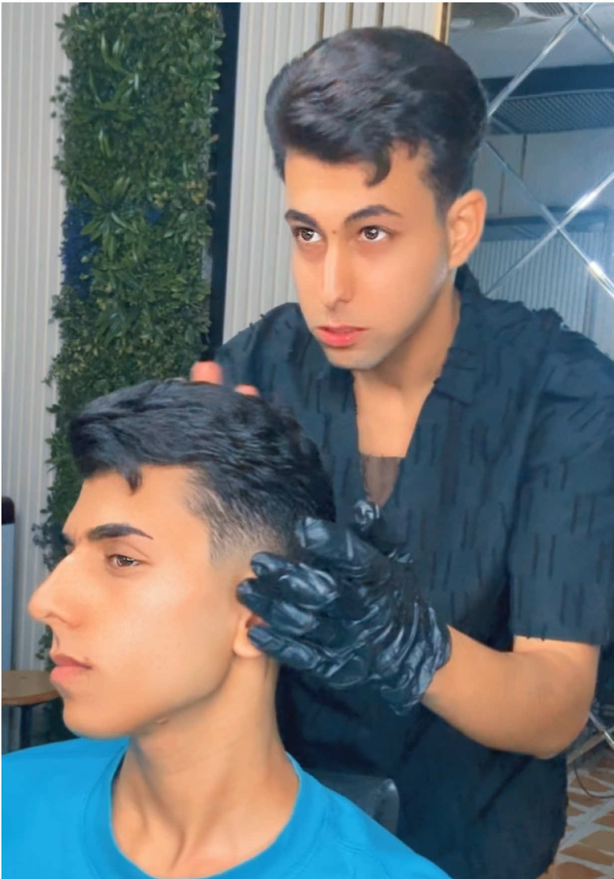 كلهن مالاتي😂🧿. #وسام_مودرن🥇 #شعب_الصيني_ماله_حل😂😂 #وسام_الجبوري🔥🖤 #كوافير_الوسام✂️💈 @محمد 
