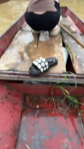 Trình độ điêu thuyền tông cả phải cột điện 😆