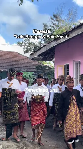 Mesejati adalah bagian dari tradisi perkawinan adat Suku Sasak di Lombok. Secara harfiah, mesejati berarti 